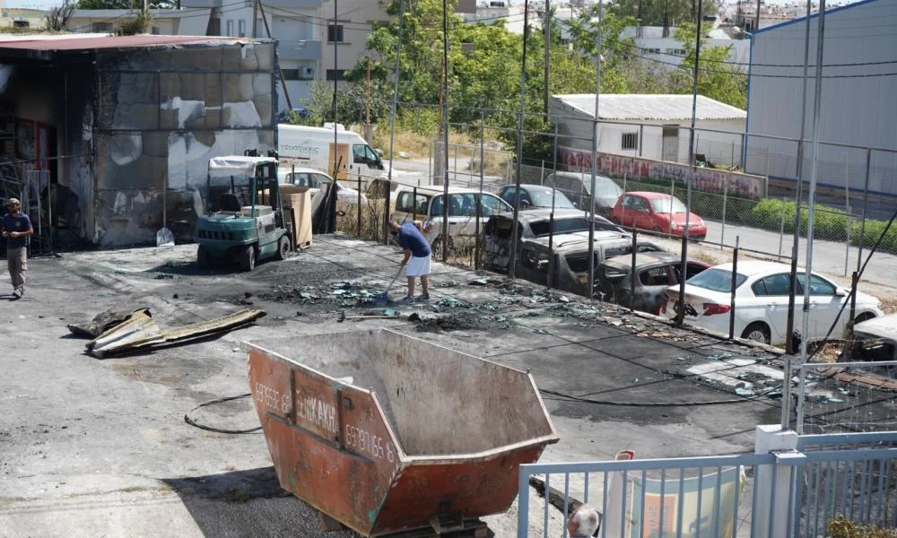 Εικόνες καταστροφής από τη μεγάλη φωτιά στο Γιόφυρο Κρήτης